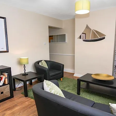 2 Bedroom 1 Bathroom Family Friendly 50 Metres From The Seashore And Beach Holiday home Galway